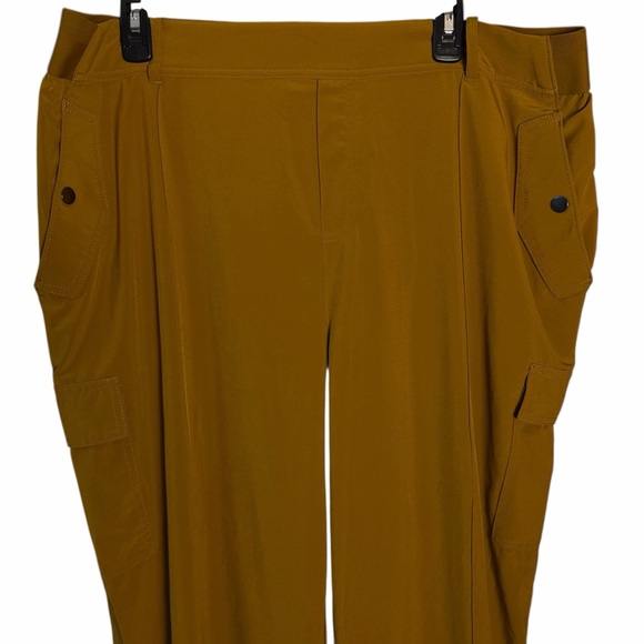 Athleta Vienna Cargo Pants Size 18 - Picture 3 of 10